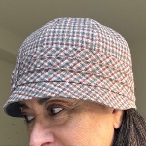 Elegant Checkered Women's Hat
